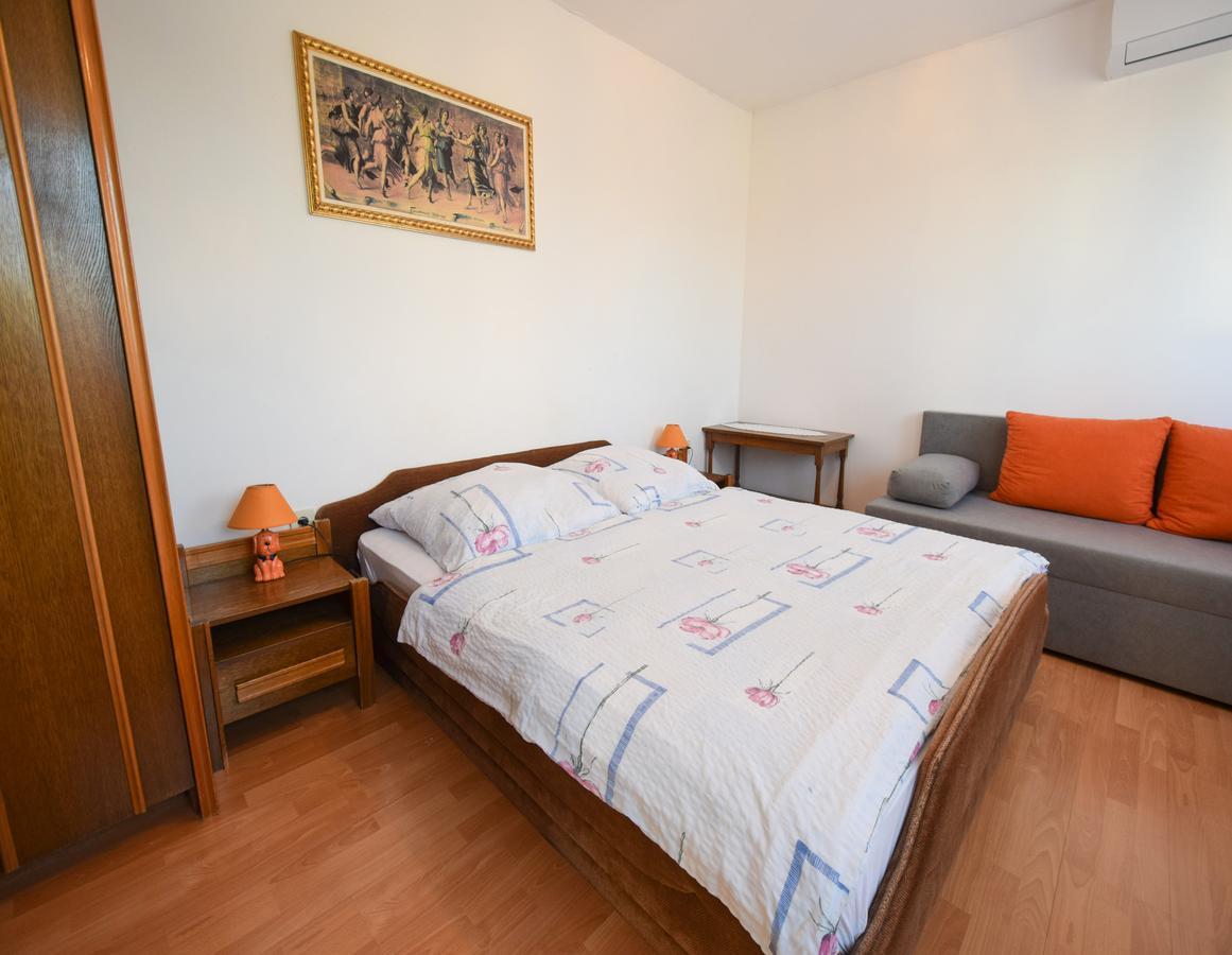 Apartment Toni Malinska Ngoại thất bức ảnh