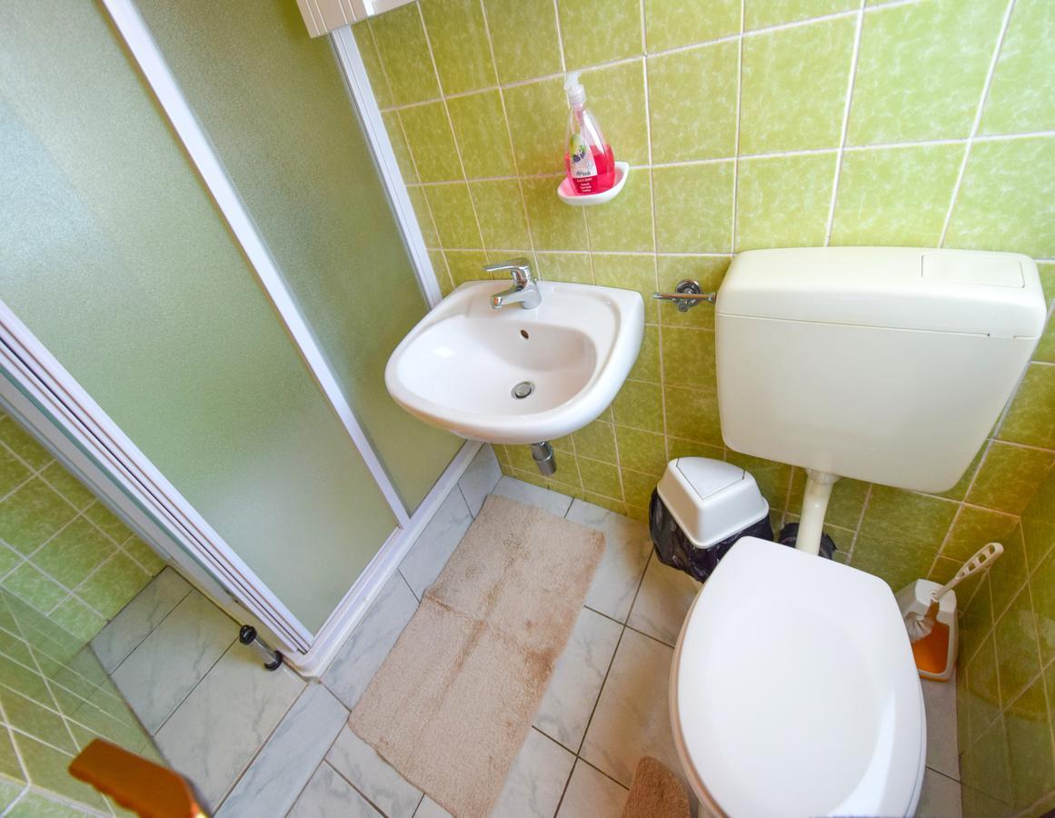 Apartment Toni Malinska Ngoại thất bức ảnh